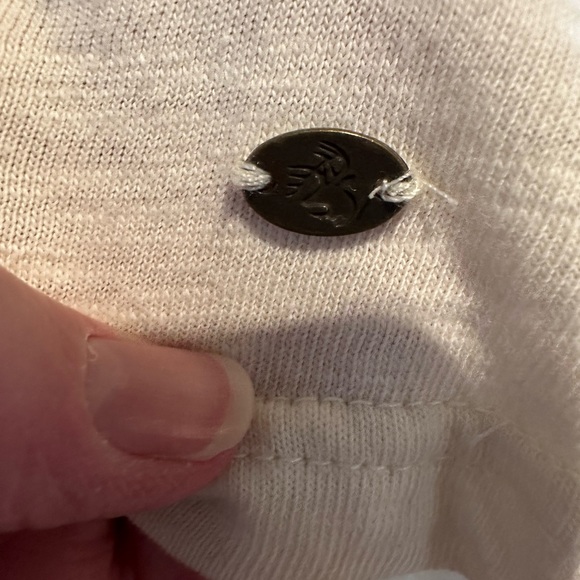 Legendary Whitetails XXL cream colored top with antler design - NWOT - Picture 5 of 10